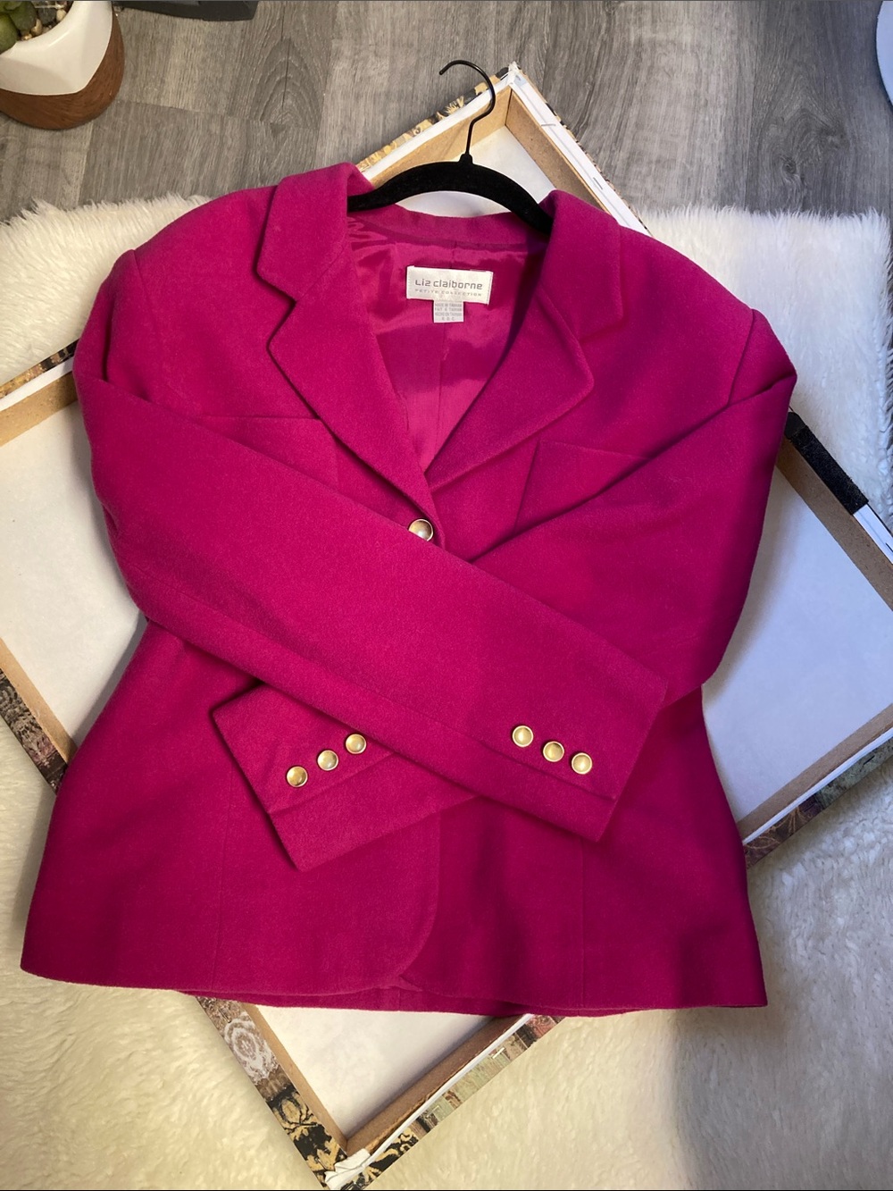 VINTAGE Liz Clairbone Fuchsia/Pink Wool Blend Suit Jacket Gold Buttons Size 14P